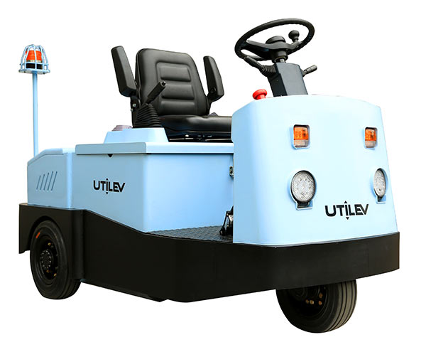 UT座驾式牵引车
